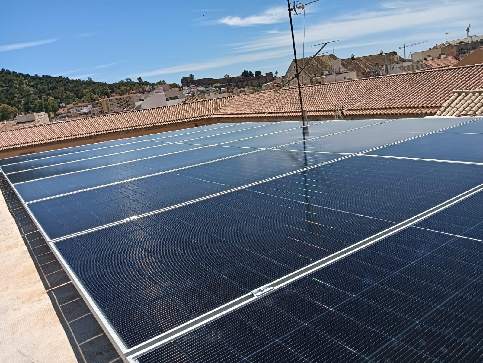Instalación fotovoltaica en Parking Atlántida de Málaga